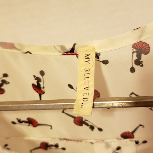 Womans Blouse girl with balloon motif. Sheer lightweight graphic - Picture 2 of 3